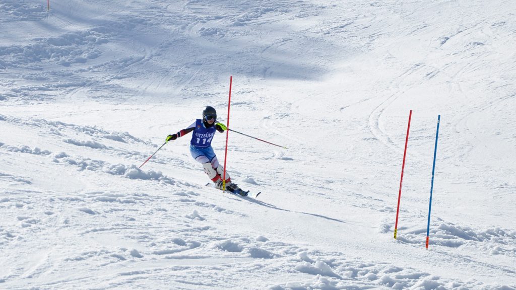 Momentaufnahme beim Slalom der Damen © Skiing Penguin 