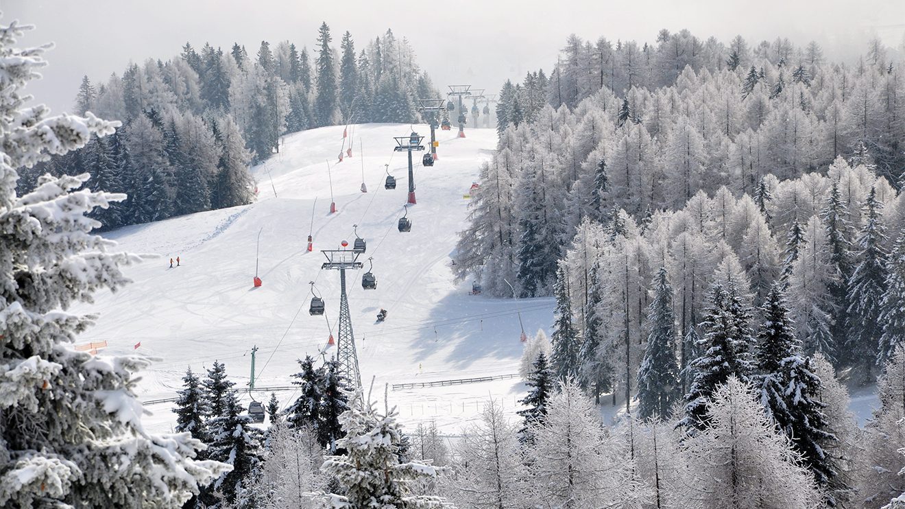 Gleich mehrere Pistenvarianten führen unterhalb der Brunnachbahn ins Ta