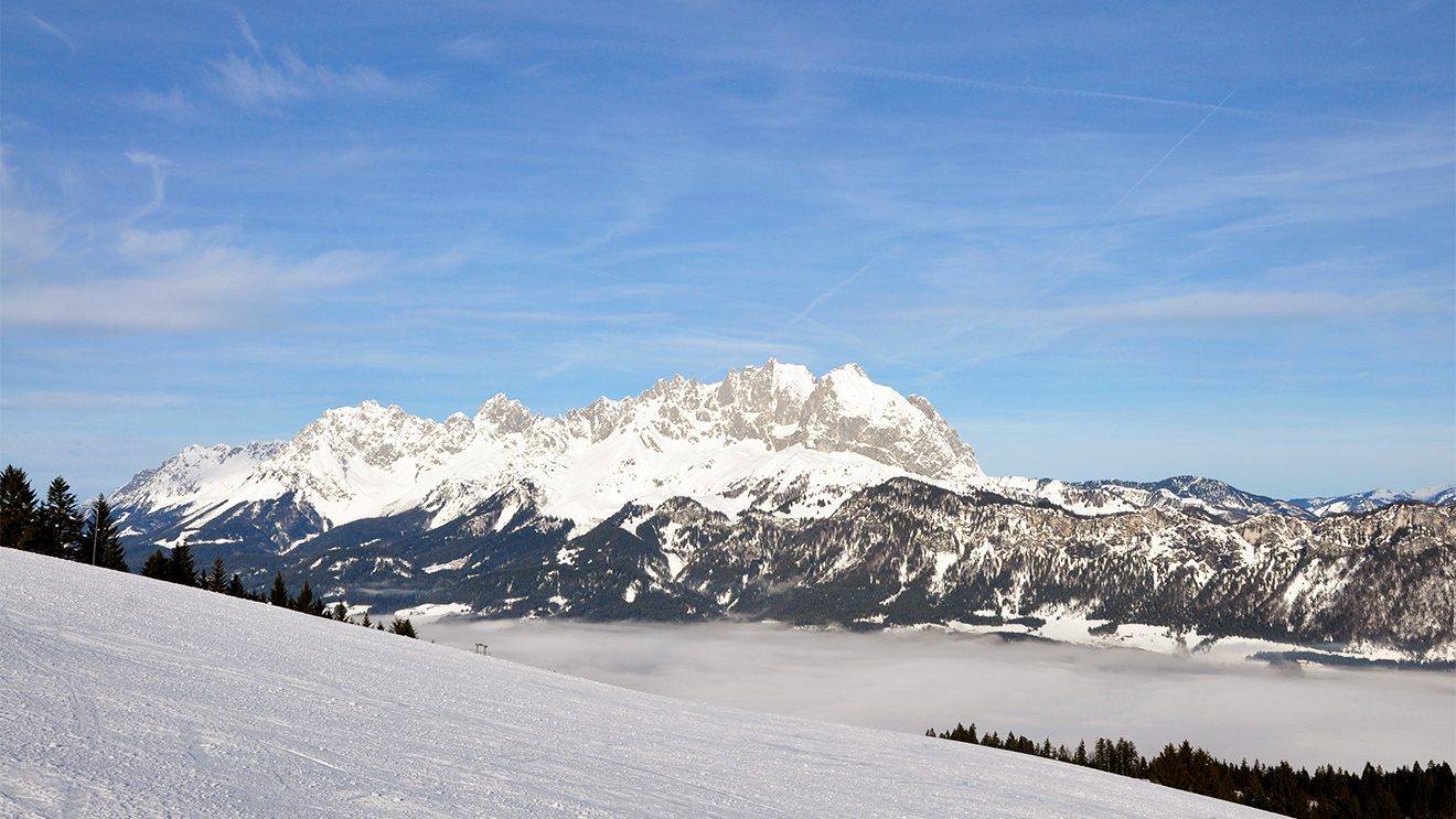 Der Wilde Kaiser über dem Nebelmeer © Skiing Penguin