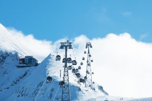 Kitzsteinhorn - Mit der Gondel geht's auf 3000 Meter Seehöhe © Skiing Penguin
