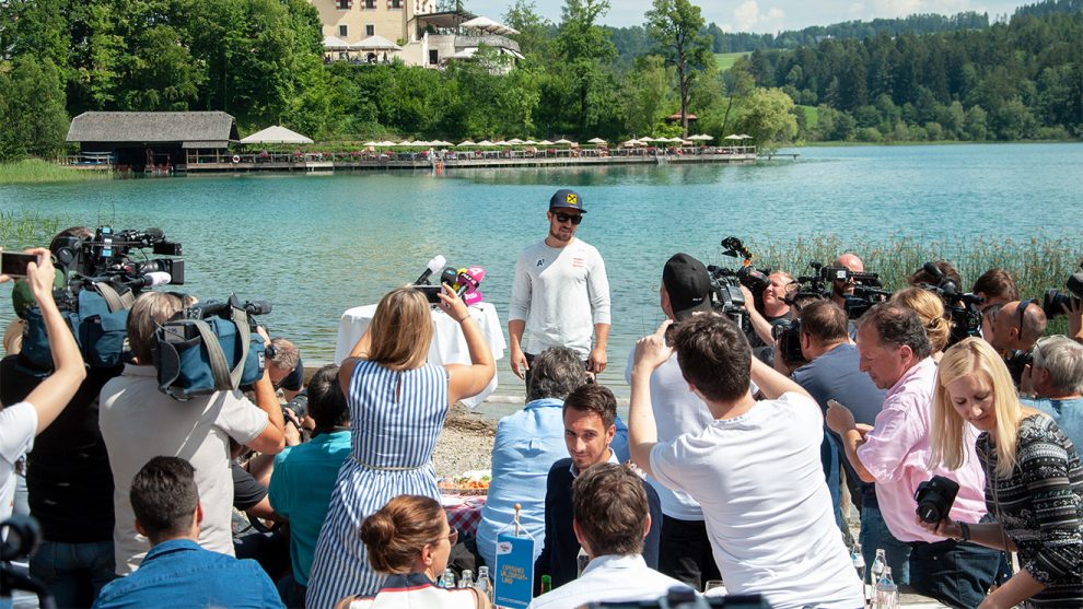 Marcel Hirscher beim sommerlichen Medientag vor 90 Journalisten © Skiing Penguin