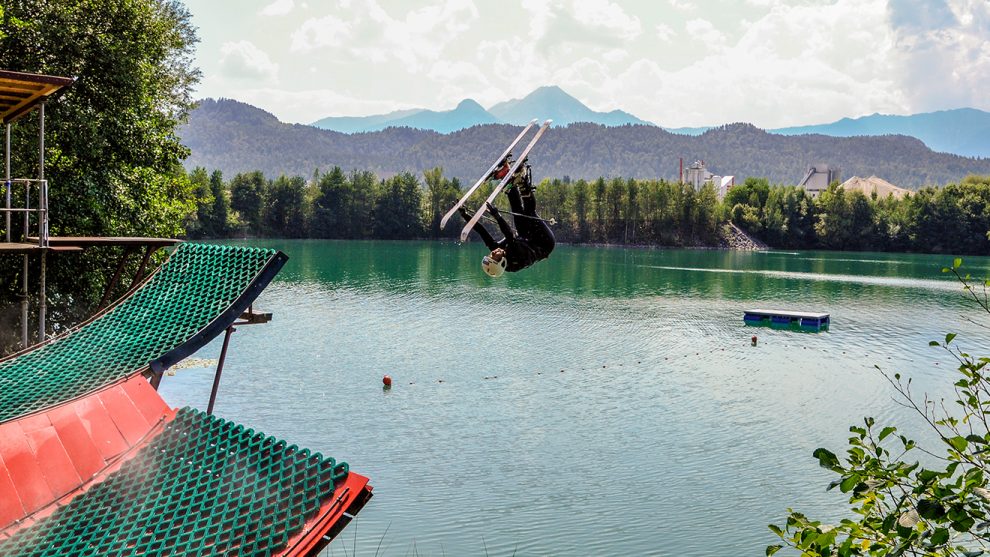 Melanie Meilinger beim Training auf der Waterramp © Skiing Penguin