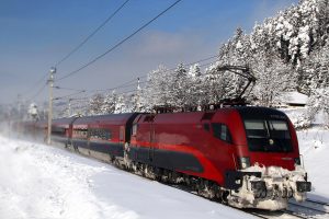 Mit dem Railjet in den Winterurlaub ©ÖBB/Posch