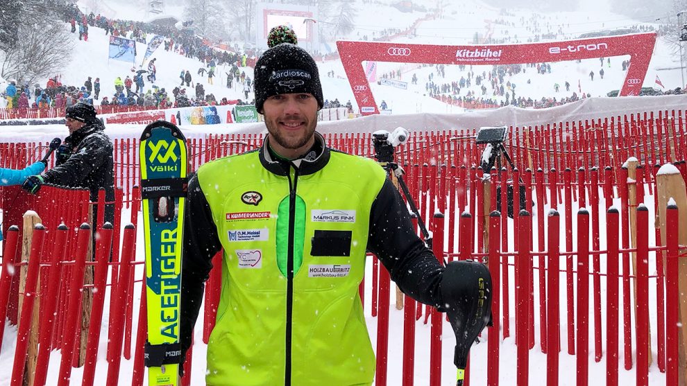 Simon Breitfuss Kammerlander im Ziel des Ganslernhangs © Skiing Penguin