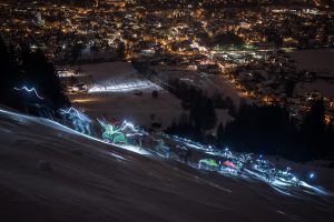 Die Hausbergkante ist die erste Hürde © Michael Werlberger