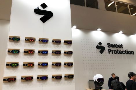 Sweet Protection © Skiing Penguin