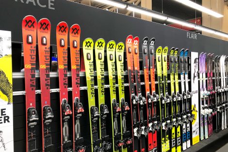 Völkl © Skiing Penguin