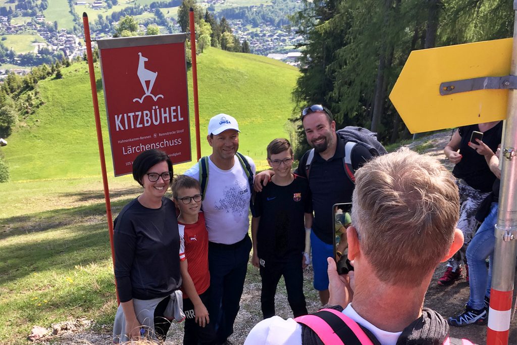 Sehr freundlich: Peter Stöger als Fotograf © Skiing Penguin