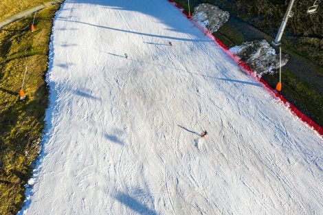 Ein Saisonauftakt im Oktober lockt freilich in erster Linie besessene Skifahrer © Skiing Penguin