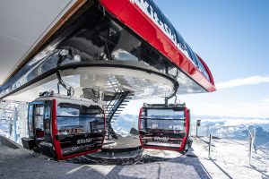 Österreichs Lifte, wie hier am Kitzbüheler Horn, stehen still © KitzSki/Michael Werlberger