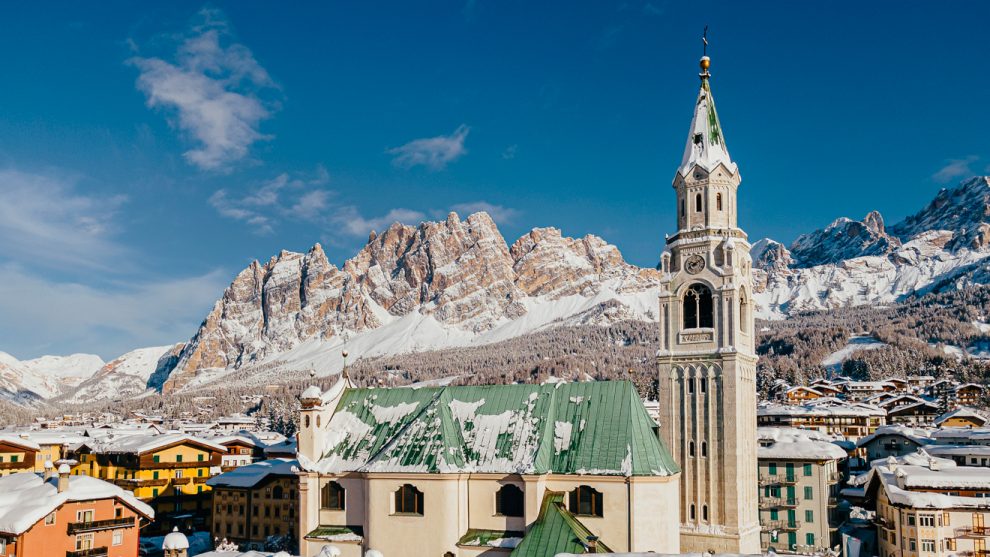 Die Basilica dei Santi Filippo e Giacomo am Corso Italia in Cortina © bandion.it