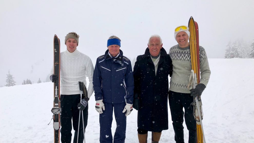 Patrick Leitner mit Opa Hias und Ernst Hinterseer mit Enkel Stefan © Skiing Penguin