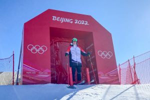 Nicolas Hofer am Start in Yanqing © Camofloschn