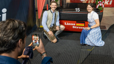 Linus Straßer mit seiner Frau Maria © alpinguin