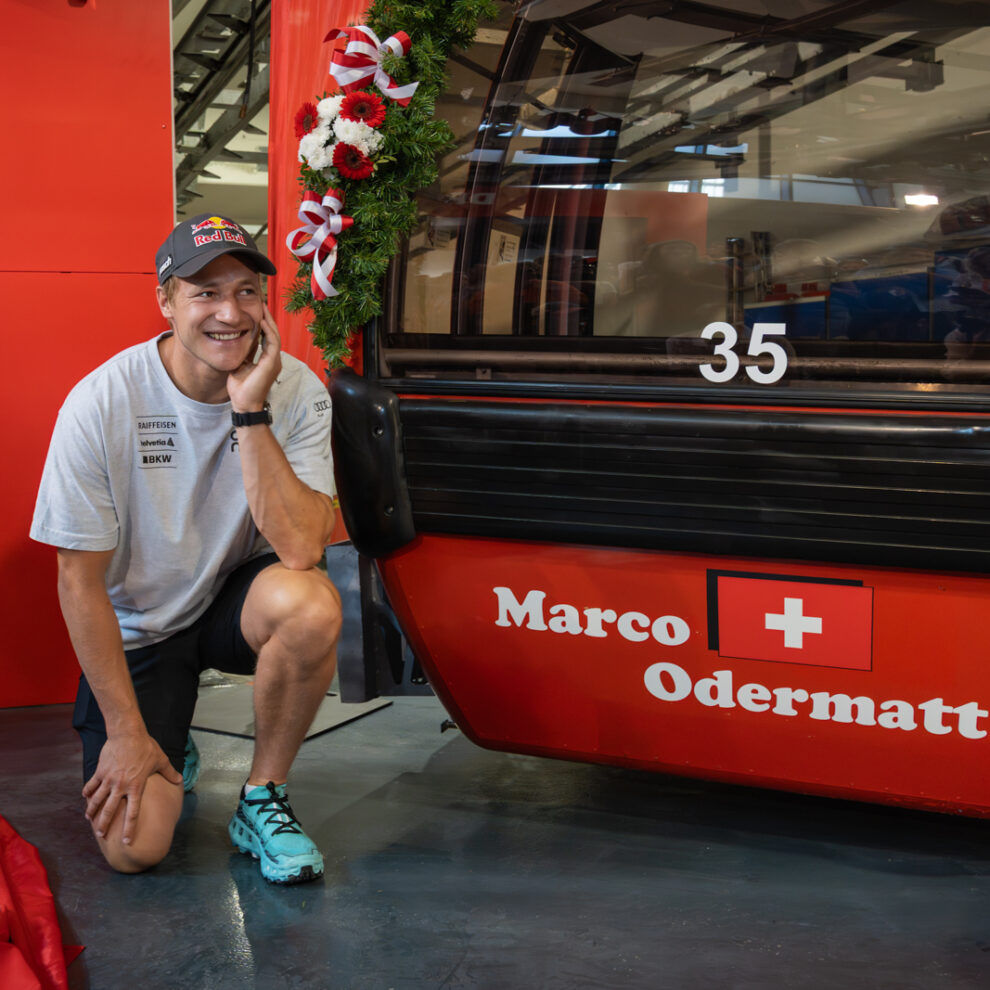 Marco Odermatt mit seiner Gondel